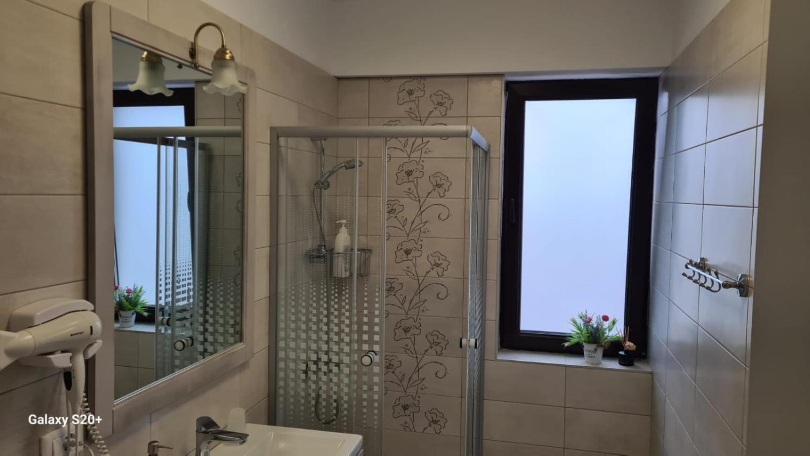 Apartament David Ramnicu Valcea Bagian luar foto