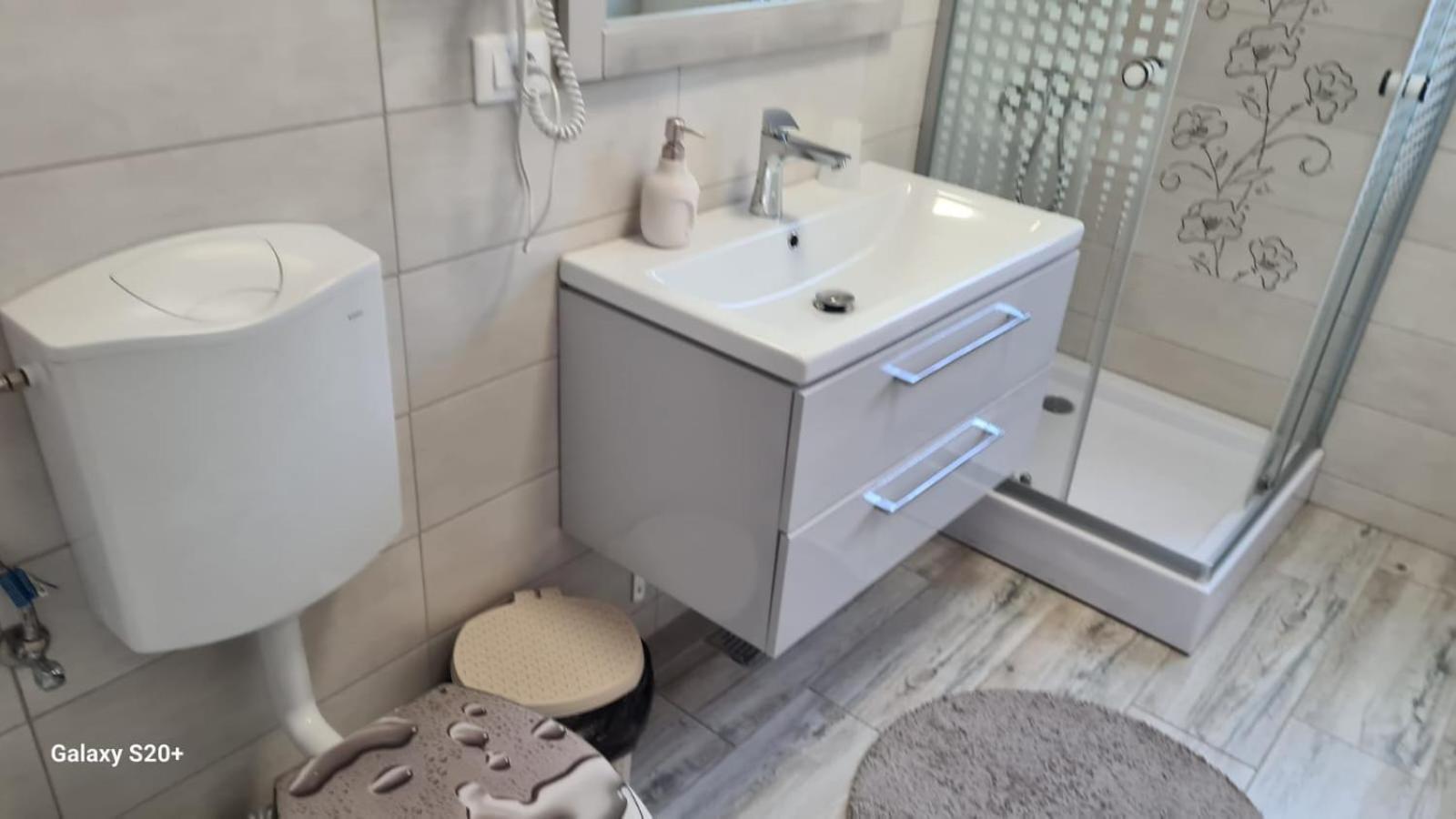 Apartament David Ramnicu Valcea Bagian luar foto