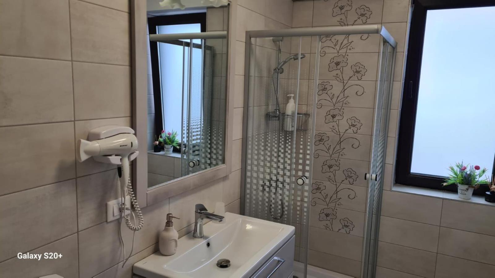 Apartament David Ramnicu Valcea Bagian luar foto