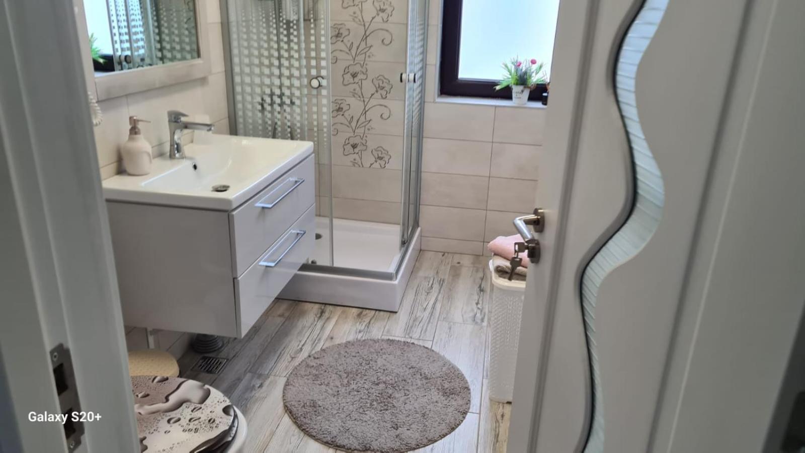 Apartament David Ramnicu Valcea Bagian luar foto